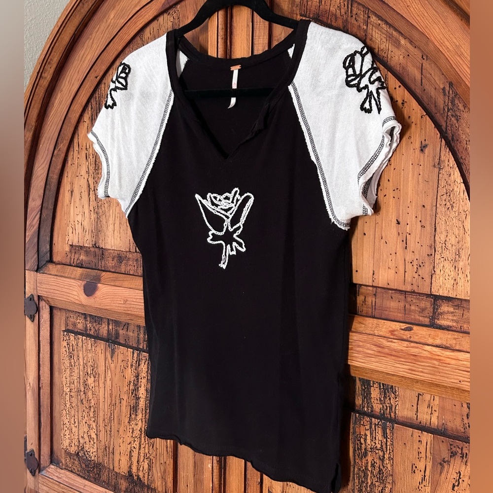 Free People Pep Rally Embroidered Rose Black White Baseball Tee Shirt - Picture 9 of 12